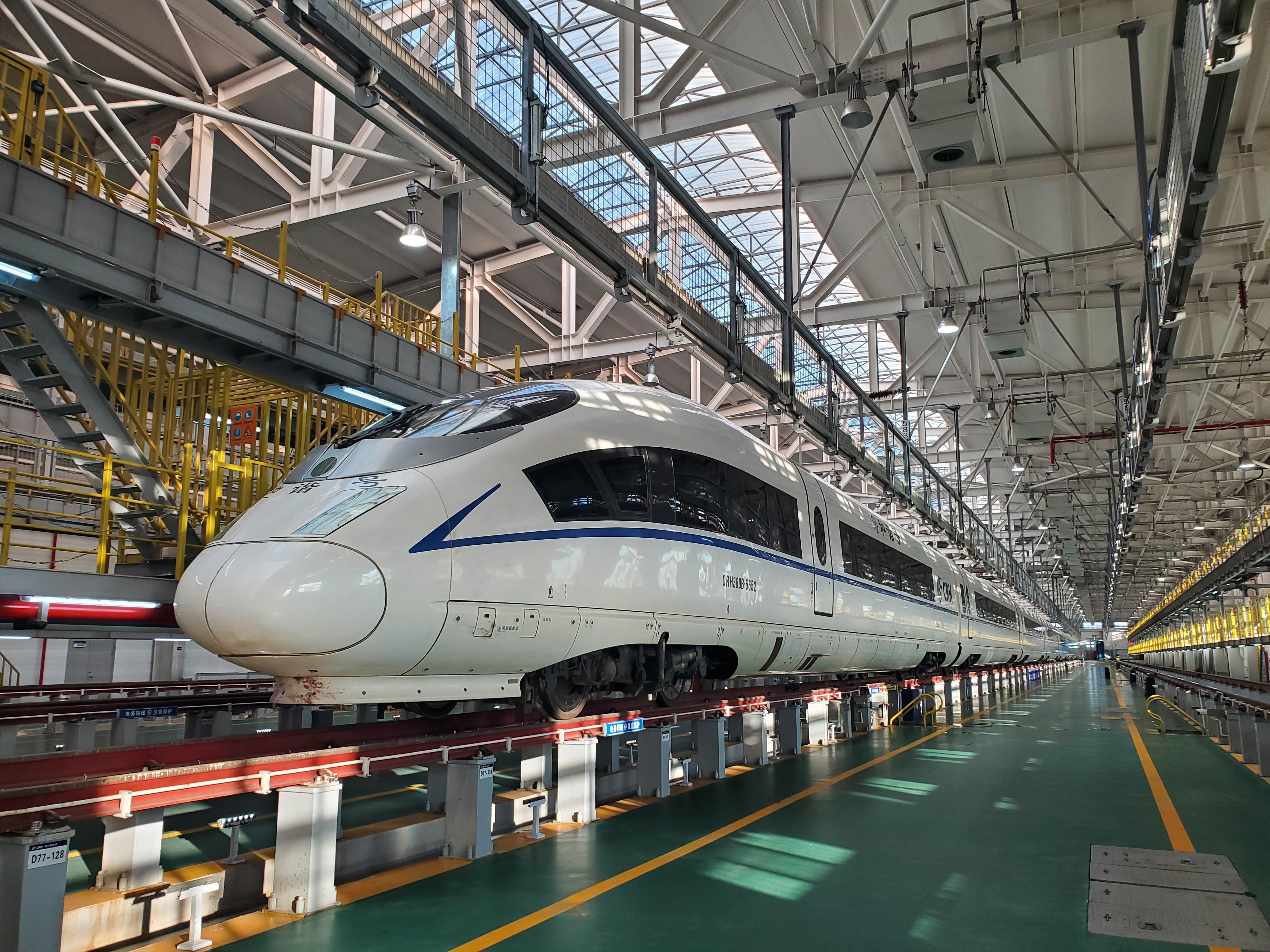 【高鐵來了】隴東報記者試乘體驗，感受銀西鐵路的“速度與激情”！