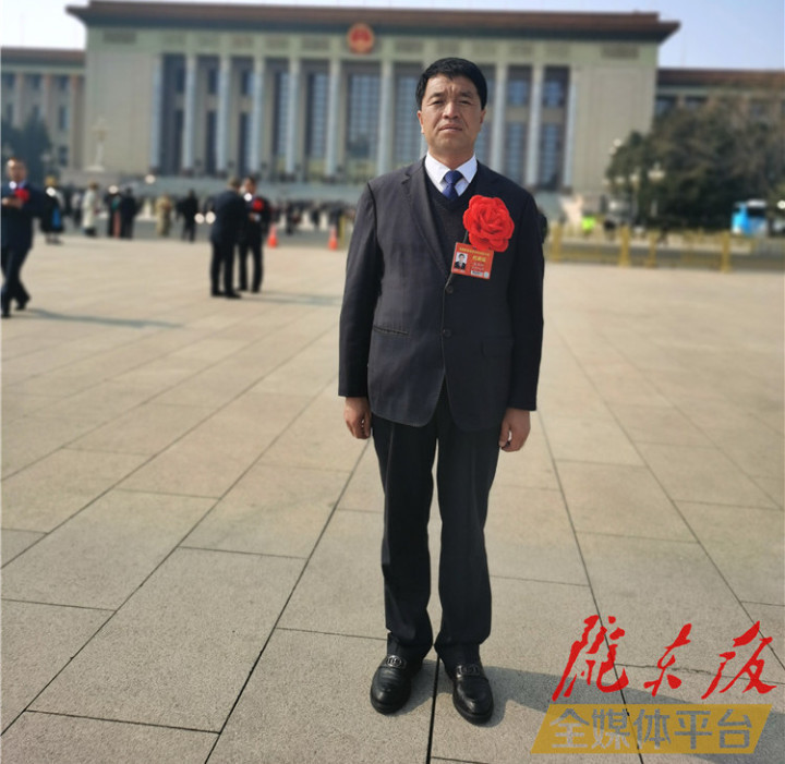 【脫貧攻堅(jiān)我來(lái)見(jiàn)證】讓蘋果成為鄉(xiāng)親們的“致富果”