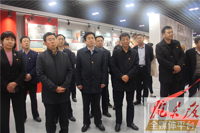 慶陽(yáng)市人大常委會(huì)機(jī)關(guān)黨員干部赴環(huán)縣開(kāi)展“追尋紅色足跡，踐行初心使命”主題黨日活動(dòng)