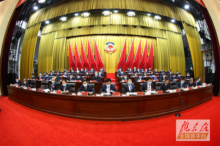 【市兩會視頻海報】努力開創(chuàng)新時代慶陽政協(xié)工作新局面，為推動慶陽老區(qū)全面振興作出新的更大貢獻(xiàn)！