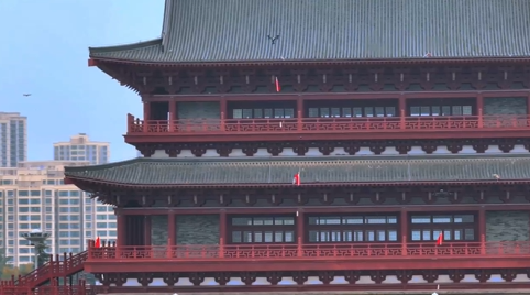 慶陽(yáng)：無人機(jī)載國(guó)旗升空 深情祝福獻(xiàn)祖國(guó)