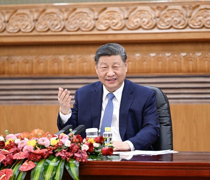 一見·通過這場會見，讀懂中國何以被視為“確定性的綠洲”