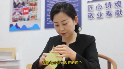 慶陽(yáng)市民間布貼畫(huà)藝術(shù)代表性傳承人 李慶英：深化創(chuàng)新，讓布貼畫(huà)煥發(fā)新的生機(jī)
